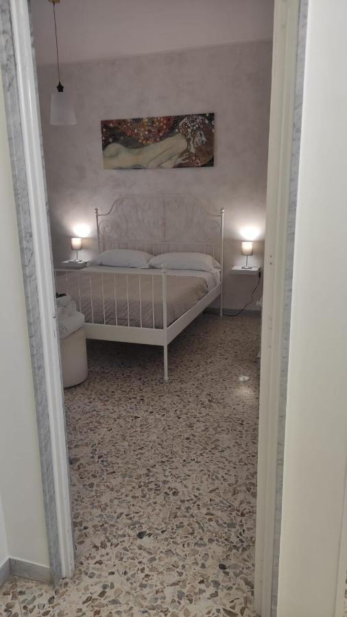 Blu House Apartment Monopoli Exterior photo